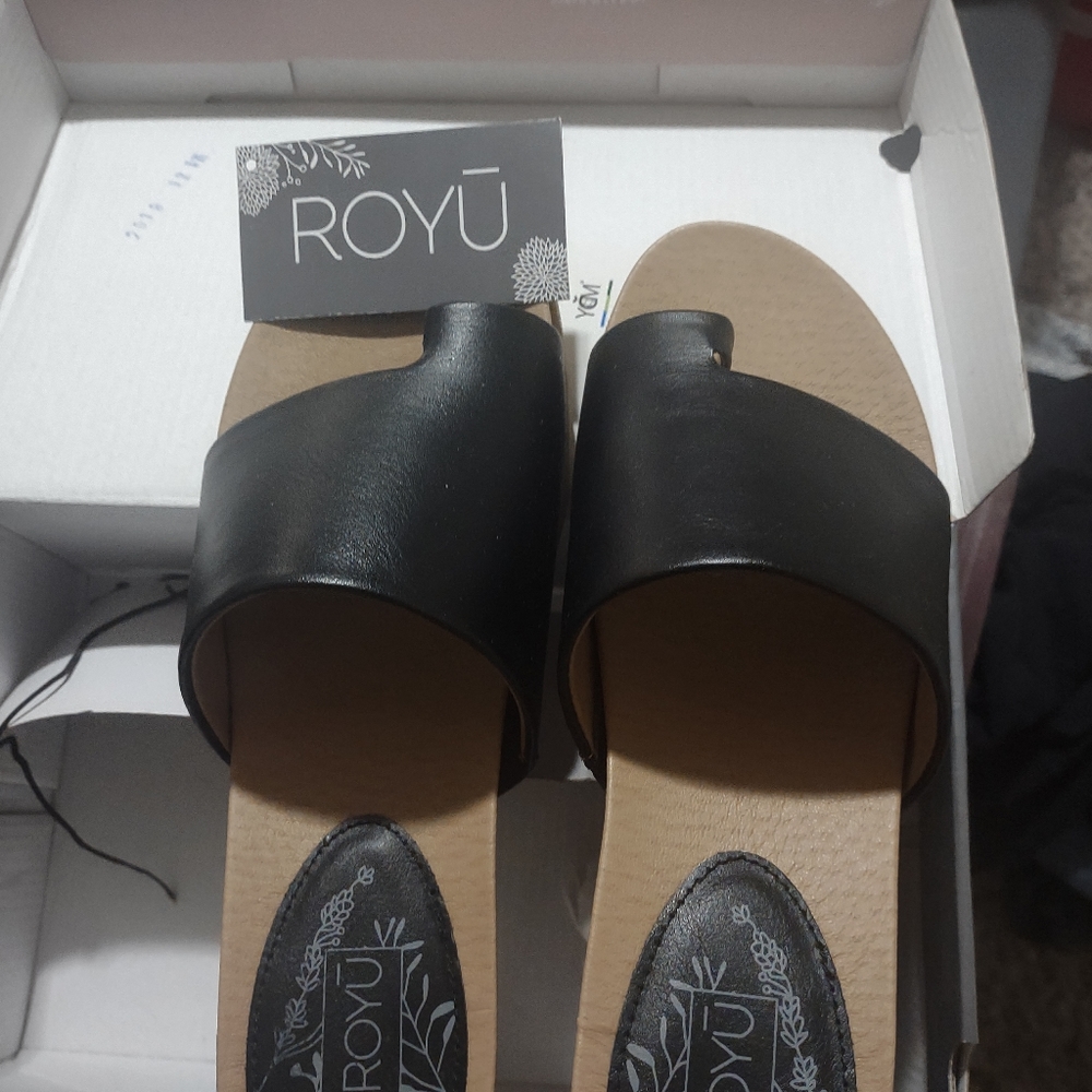 Women's shoes - Picture 4 of 4